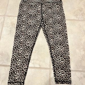 ZYIA leopard scrunchy butt